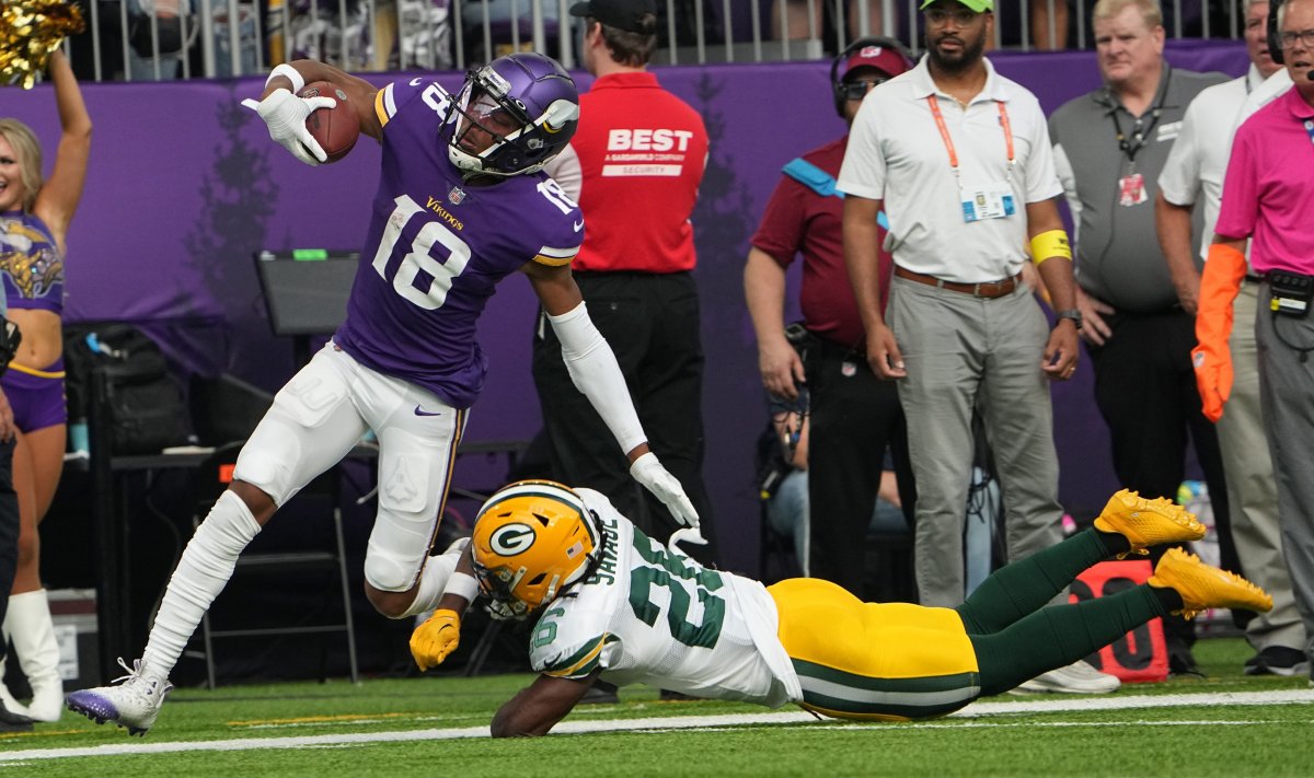 Justin Jefferson evades Darnell Savage for a touchdown in the Vikings' 23-7 win over the Green Bay Packers.